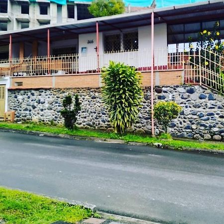 Hostal Spa Casa De Piedra Con Jacuzzi Santa Rosa de Cabal Dış mekan fotoğraf