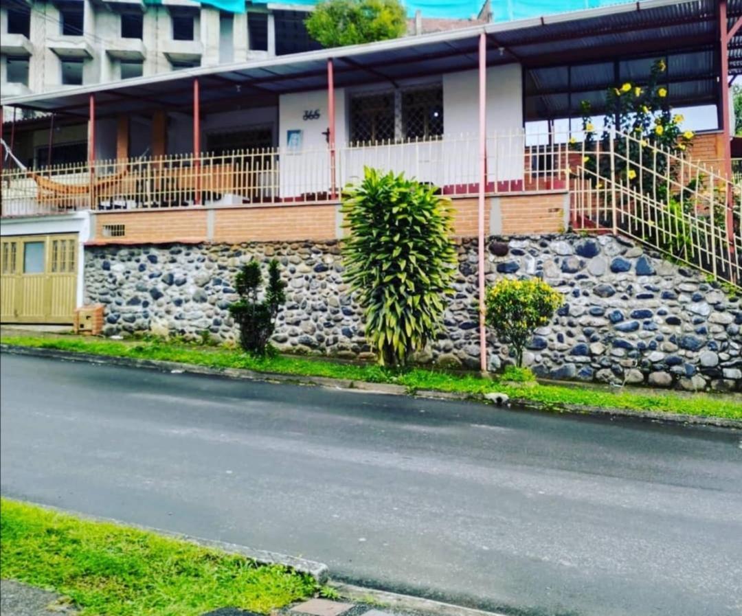Hostal Spa Casa De Piedra Con Jacuzzi Santa Rosa de Cabal Dış mekan fotoğraf