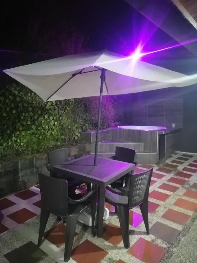 Hostal Spa Casa De Piedra Con Jacuzzi Santa Rosa de Cabal Dış mekan fotoğraf