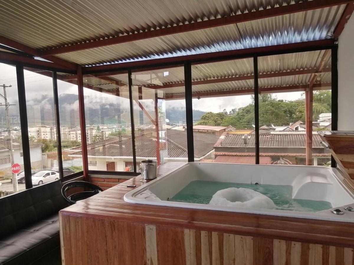 Hostal Spa Casa De Piedra Con Jacuzzi Santa Rosa de Cabal Dış mekan fotoğraf