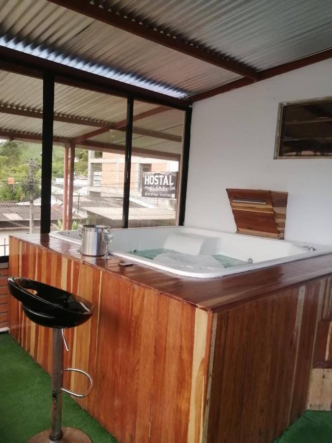 Hostal Spa Casa De Piedra Con Jacuzzi Santa Rosa de Cabal Dış mekan fotoğraf